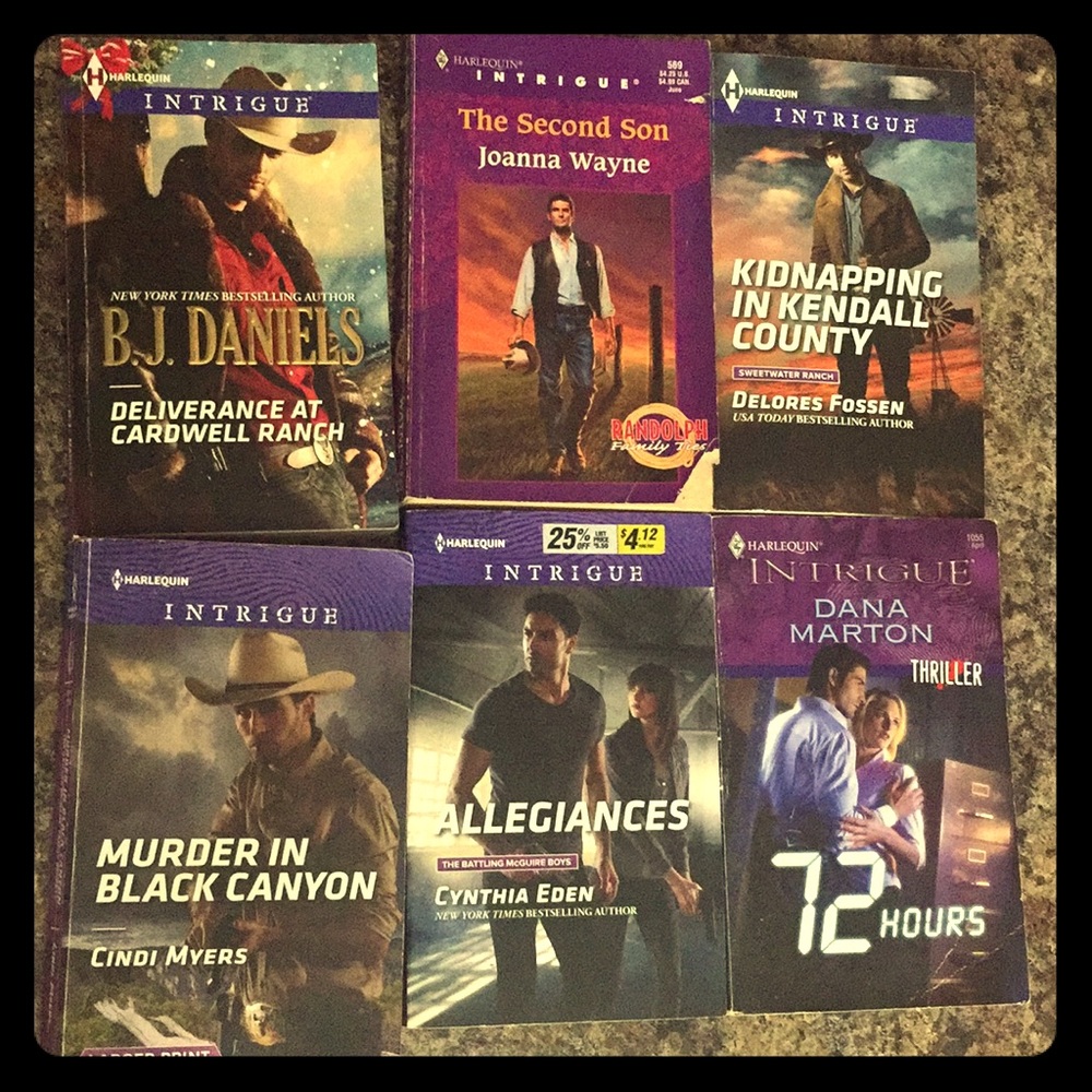 HARLEQUIN  INTRIGUE Romance books